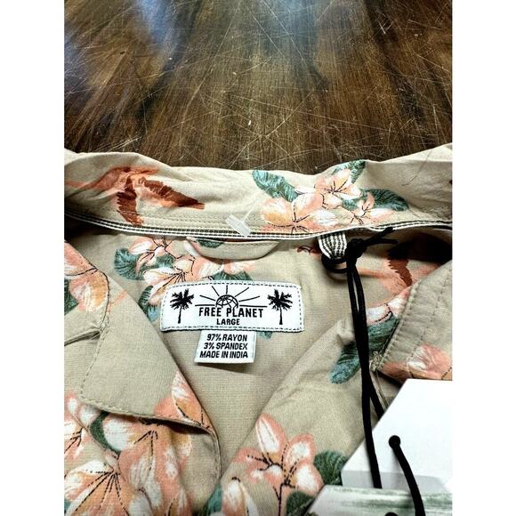 NWT!!! Free Planet Mens, Short Sleeve,Flamingoes, Flowers, MSRP 50, Mens L - Picture 7 of 11
